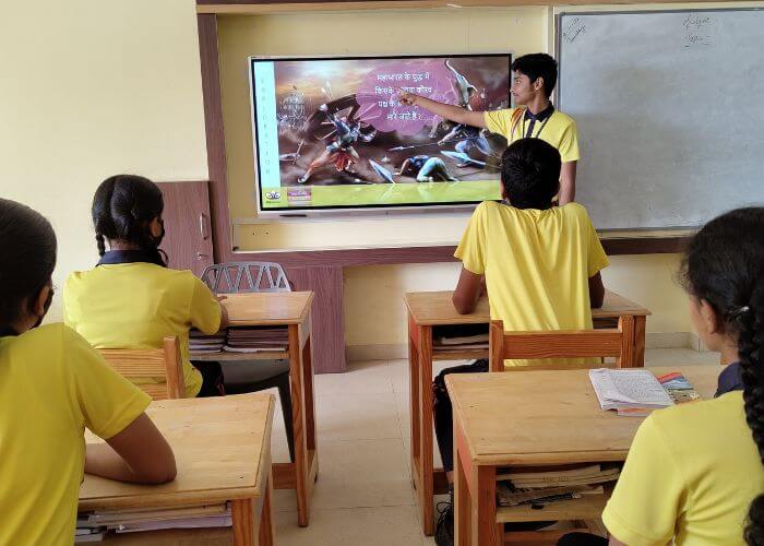 Interactive digital classroom session on Indian culture and history at NewAge World School, among the top ICSE schools in North Bangalore.